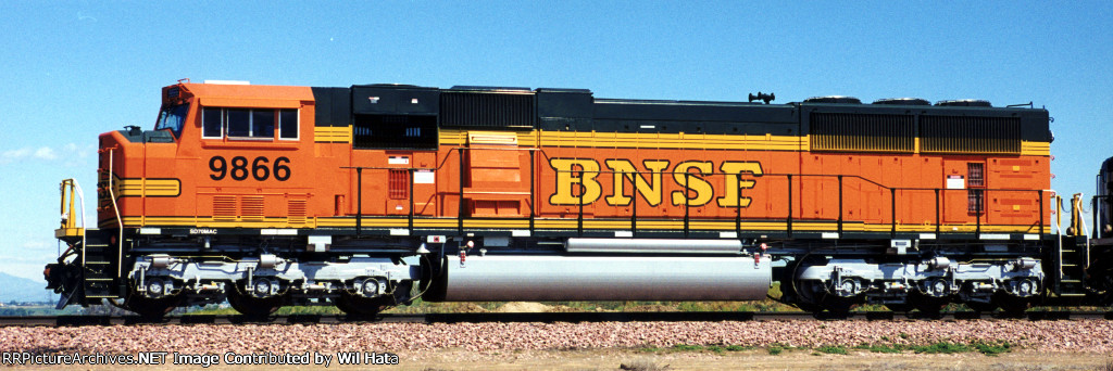 BNSF SD70MAC 9866